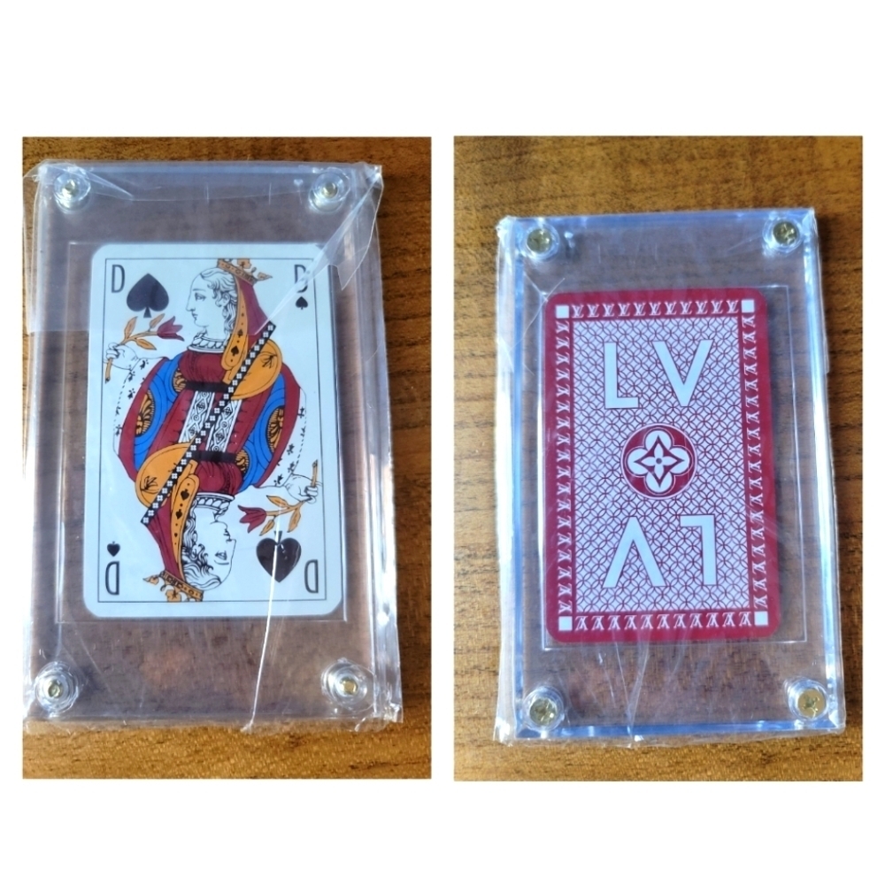 Louis Vuitton Queen "D"‎ Playing Card In Hard Case